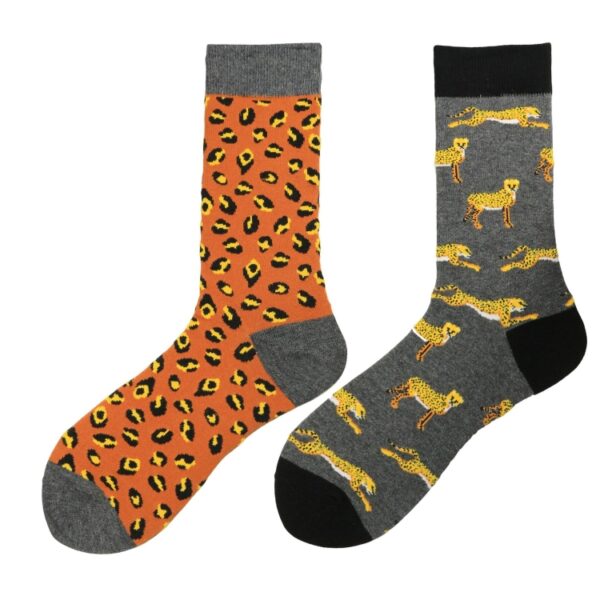 3 Paar trendige, asymmetrische, modische, mittellange, bunte Skateboard-Socken für Herren - Image 8